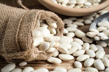 Dried white bean.