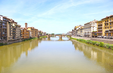 Fototapeta na wymiar landscape of the Arno river in Florence or Firenze city Italy