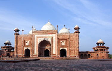 Mosque in the territory Taj Mahal complex, India