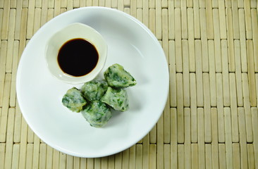  steamed Guizhou of dumpling stuffed slice garlic chive dipping with soy sauce