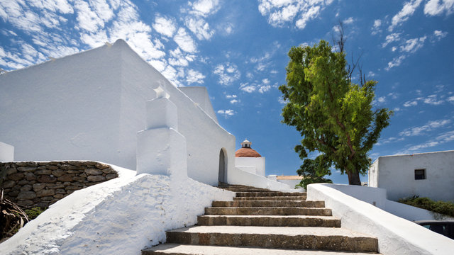 Aufgang zur Kirche von Santa Eularia auf Ibiza