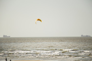 Kitesurf na Praia do Calhau, São Luis/MA/BR