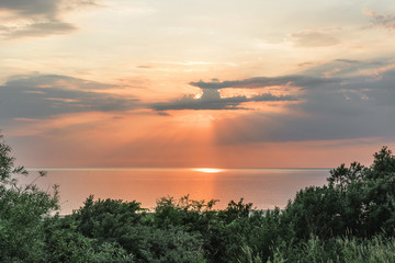 Fototapeta na wymiar beautiful sunset over the Baltic sea