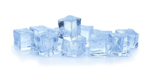 Obraz premium Cubes of ice on white background