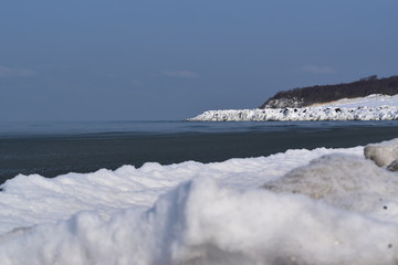 Eislandschaft an der Ostseeinsel Hiddensee