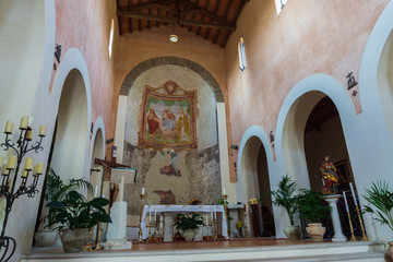 Teano, chiesa di S. Pietro ad Fontem