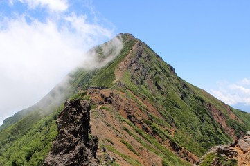 山, 風景, 空, 自然, 雲, 雲, 山, 旅行, ヒル, 緑, 青, 景色, 岩, 低地, サマータイム, 頂点, 草, 美しい, 全景, 観光, パノラマの, アウトドア, 森, 湖