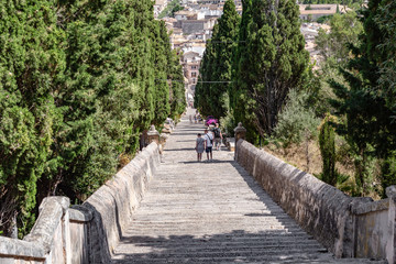 Kalvarienberg von Pollensa in Mallorca - 365 Treppen zum inneren Frieden