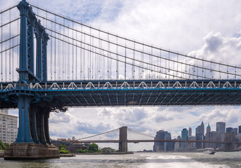 Fototapeta premium View on Manhattan Bridge, Brooklyn Bridge, Dumbo and Jane's Carousel.