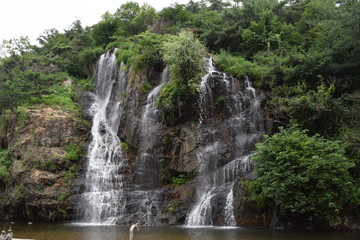 Fototapeta na wymiar Natural Waterfall alongside Hangang River