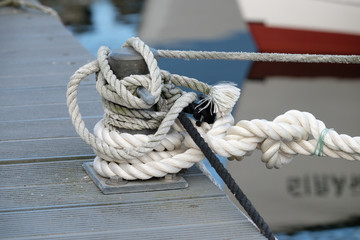 Poller zum Festmachen der Boote