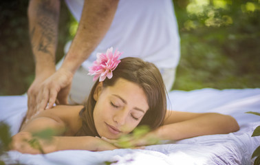 Obraz na płótnie Canvas Best massage is when your boyfriend is therapist.