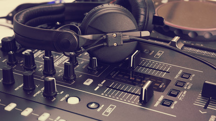 dj mix console and music mixer / controller