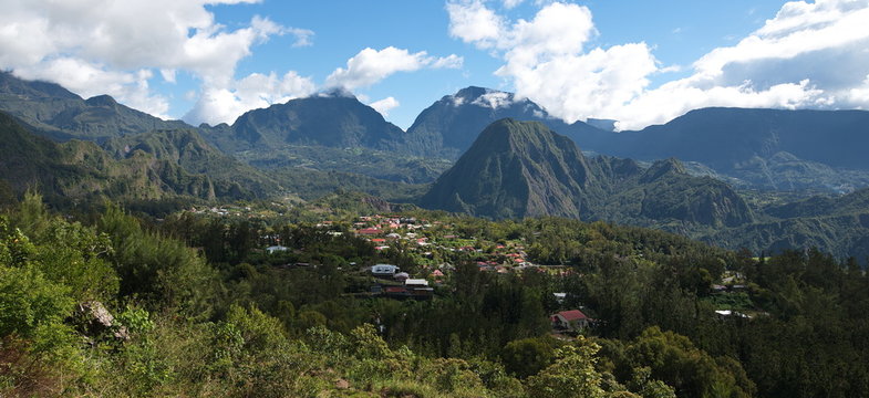 Blick auf das Dorf Hell-Bourg