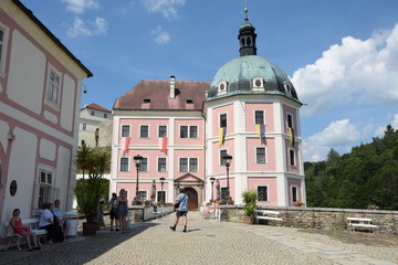 Fototapeta na wymiar Schloss in Becov nad Teplou