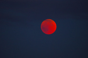 Mondfinsternis mit Blutmond - lunar eclipse with red shining moon