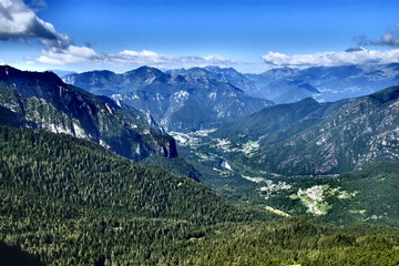 Fototapeta na wymiar Vista delle Alpi Orobiche, Val Brembana, Bergamo, Italia. 