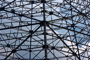 Stahlkonstruktion eines Kühlturms