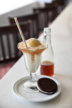Ice cream float and moon pie