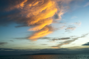 Fototapeta premium Maui Clouds