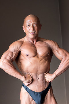 Japanese hot sexy bulky bald head male 50s bodybuider