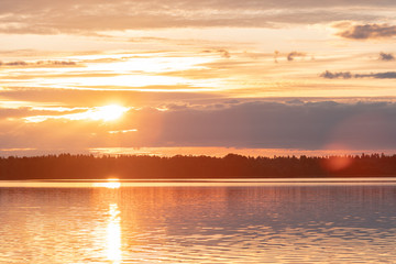 Obraz premium Valdai. Ecological trails of Russia. Dawn over lake Valdai