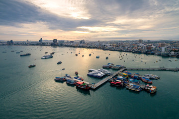 Fototapeta premium Pattaya city - Bali Hai Pier beach view of pattaya chonburi province on 2017 , Thailand