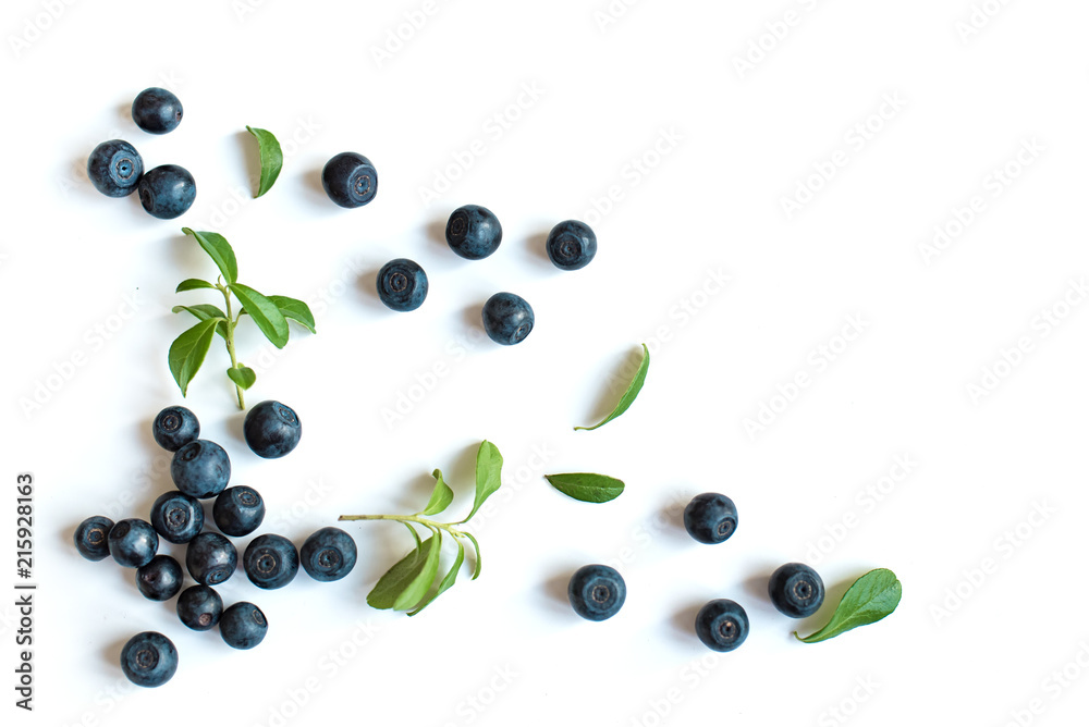 Wall mural fresh blueberries and leaves