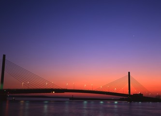 Fototapeta na wymiar 大阪港　かもめ大橋の夕焼け