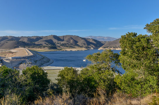 Lake Cachuma in Santa Ynez valley Santa Barbara, California, USA