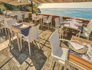 Italian restaurant overlooking the sea