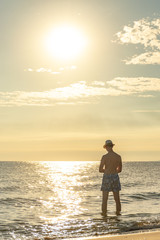 Fototapeta premium Baden bei Sonnenaufgang