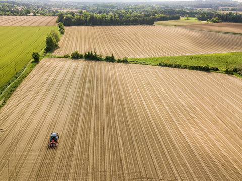 Semis du tournesol vu par drone