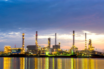 Fototapeta na wymiar Oil refinery in morning