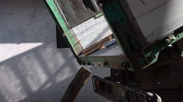Silvana Comugnero Firewood Legna da ardere Bois &eacute;nergie Brennholz Brandhout video Le&ntilde;a Дрова movie Ogrjevno drvo Puupolttoaine 柴火 Drewno opałowe