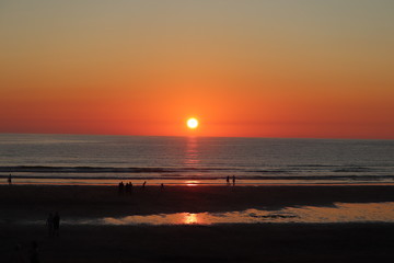 Fototapeta premium newquay cornwall summer 2018 beach,family fun a and sunset skis.