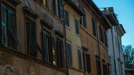 Fototapeta na wymiar Trastevere's Old Buildings Late at Evening