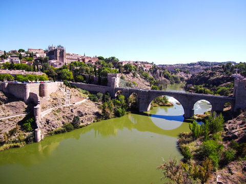 Toledo a vista de Drone- Ciudad de Castilla la Mancha, España