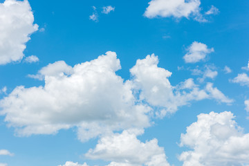 Obraz na płótnie Canvas Beautiful cirrus clouds against the blue sky