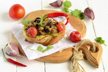 Pate eggplant with dried tomatoes and toast, aubergines caviar