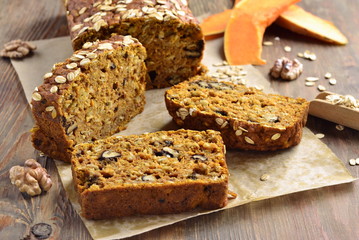 Pumpkin bread with oatmeal and walnuts