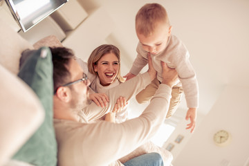 Obraz premium Portrait of happy family at home