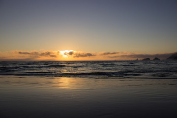 Fototapeta na wymiar Cannon Beach, OR Sunset
