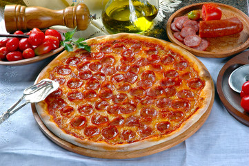 Pizza pepperoni with olive oil
