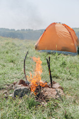 rest and overnight wild tent river canyon