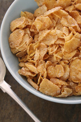 flaked corn breakfast cereal