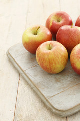 preparing fresh apples