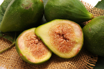 Ficus carica Fico Higo Fig Fruit Frutta Fruto Fichi Higos Przekrój przez świeży owocostan 