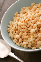 loose breakfast cereal in bowl