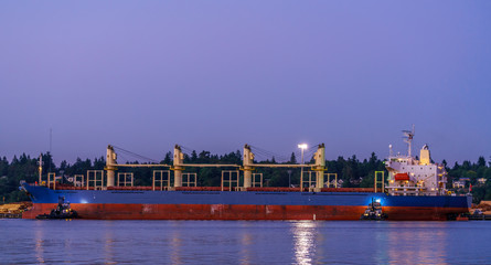 Naklejka premium Tug & Freighter